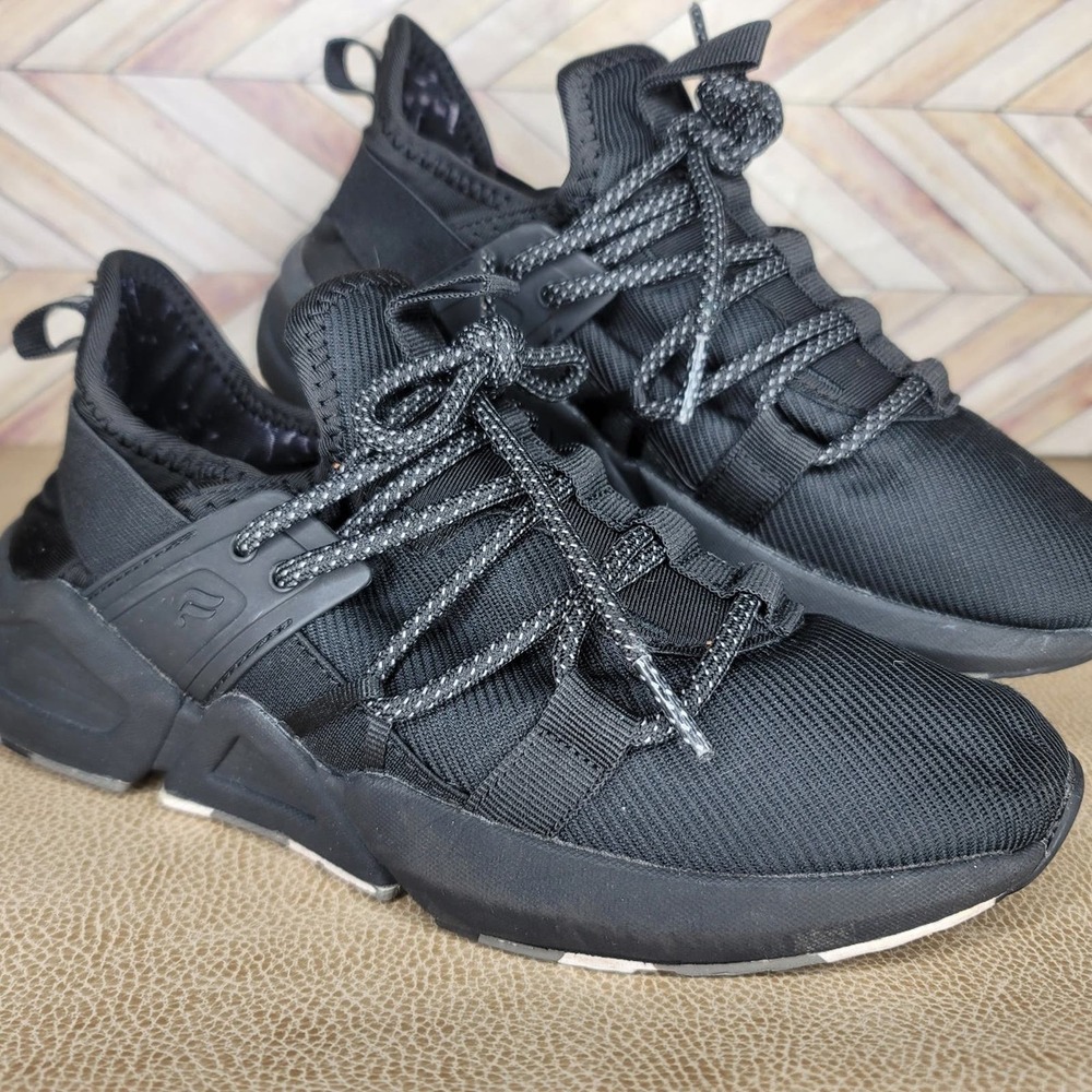 Fabletics Workout Running Reflective Sneakers Siz… - image 1